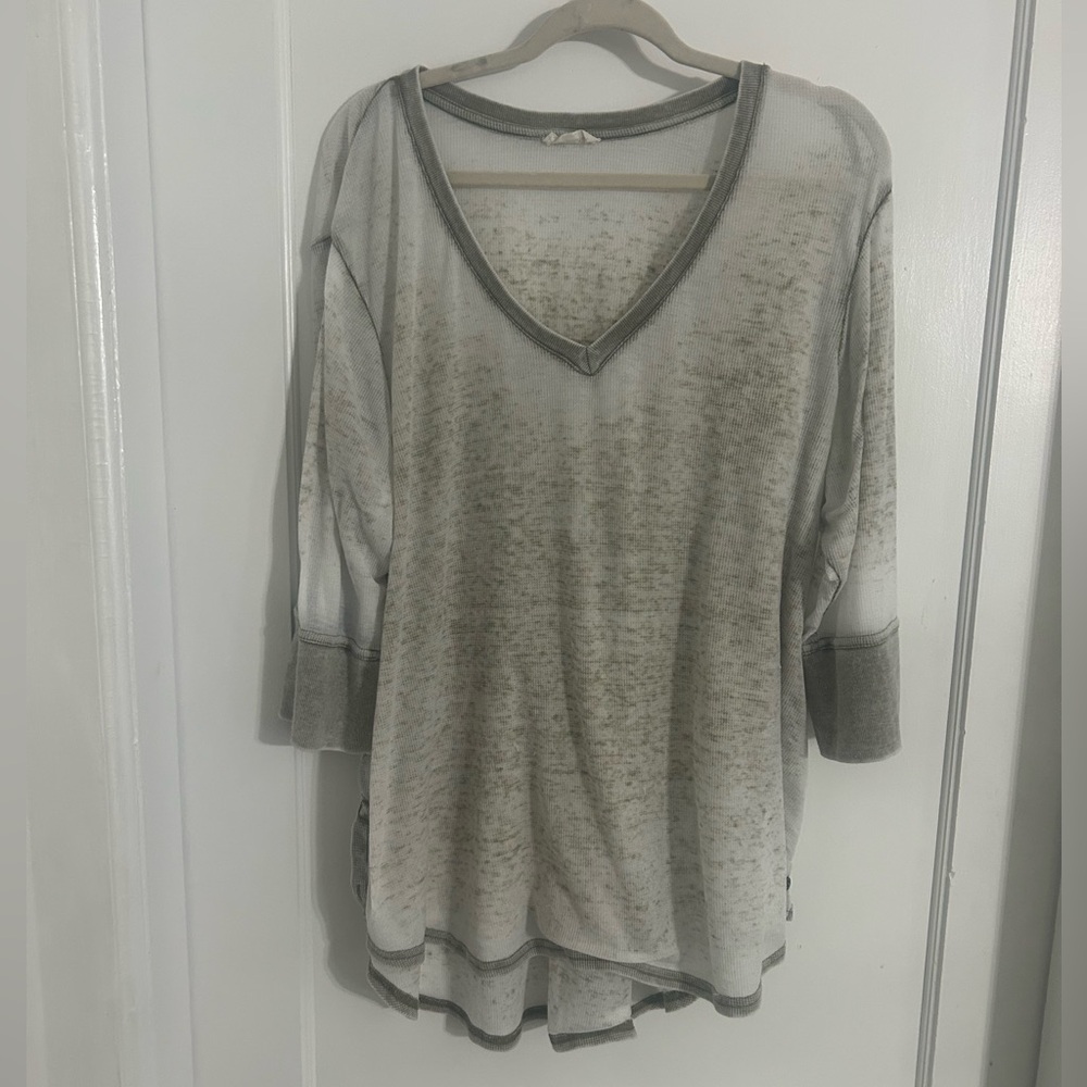 Jane and Delancey Green/Grey Sheer Ribbed Tunic Top
